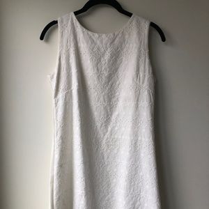 Worn once eyelet lace sleeveless shift dress
